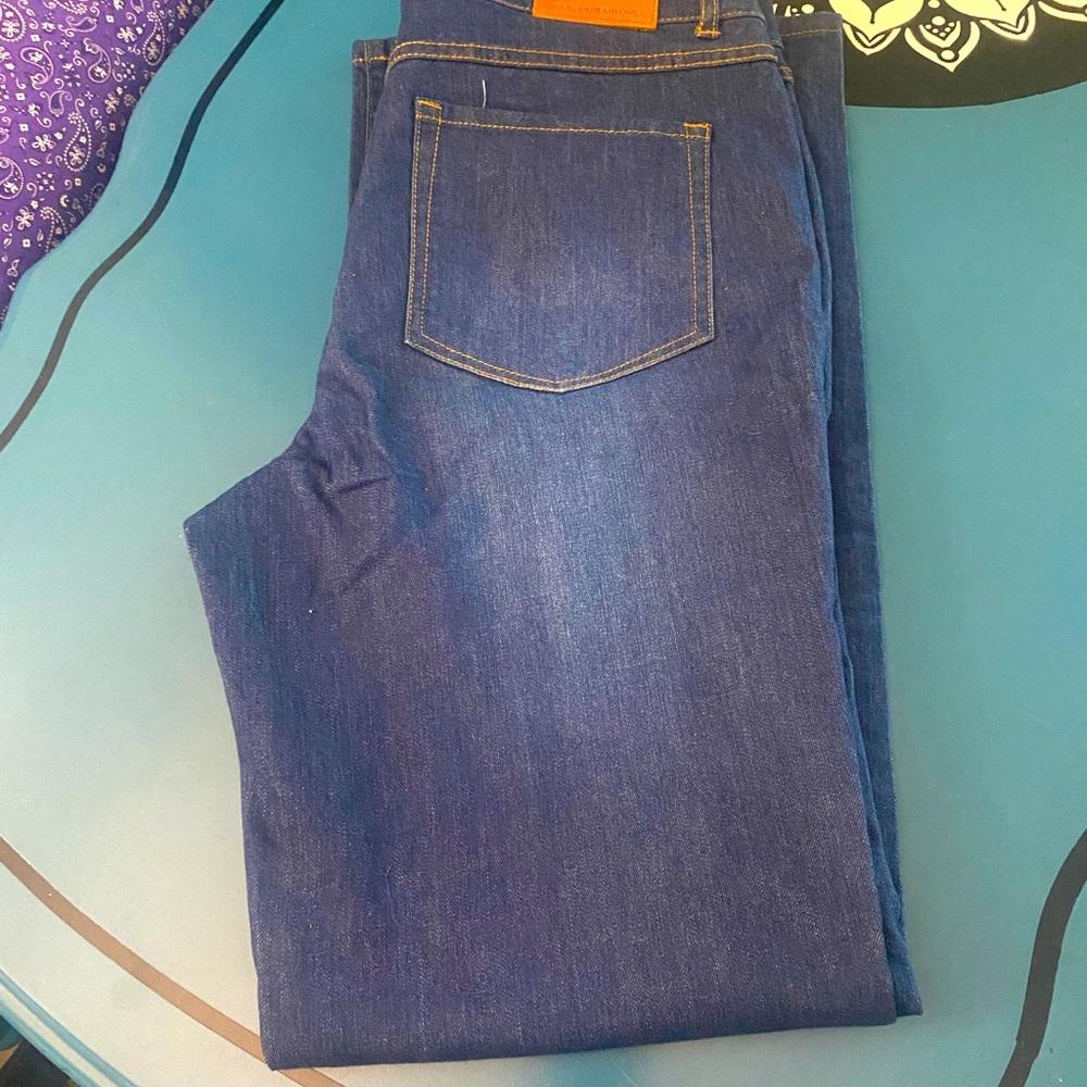 Isaac  jeans 💜💜💜